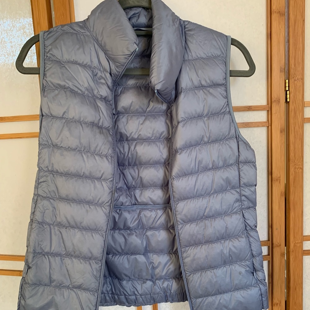 Uniqlo lavender vest